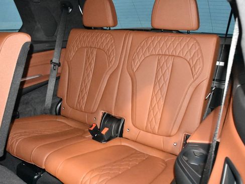 Certified 2025 BMW X7 M60i image 23