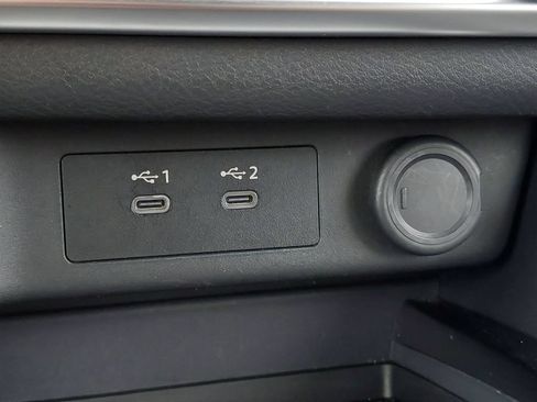 Used 2025 Nissan Rogue SV FWD image 23
