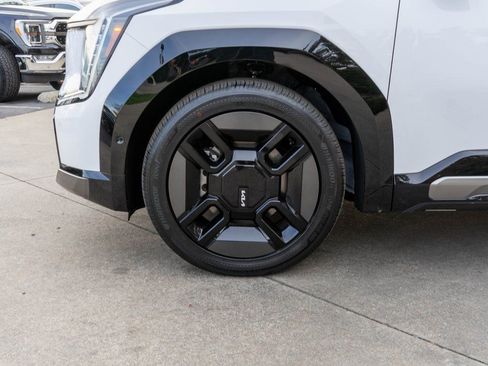 New 2026 Kia EV9 GT-Line AWD/4WD image 32