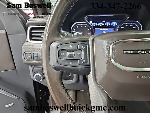 Used 2021 GMC Yukon Denali w/ Denali Premium Package image 28
