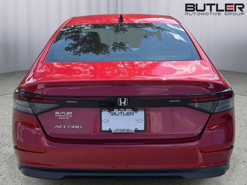Used 2024 Honda Accord EX image 5