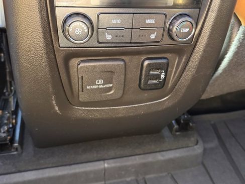 Used 2018 Buick Enclave Premium w/ Experience Buick Package image 16