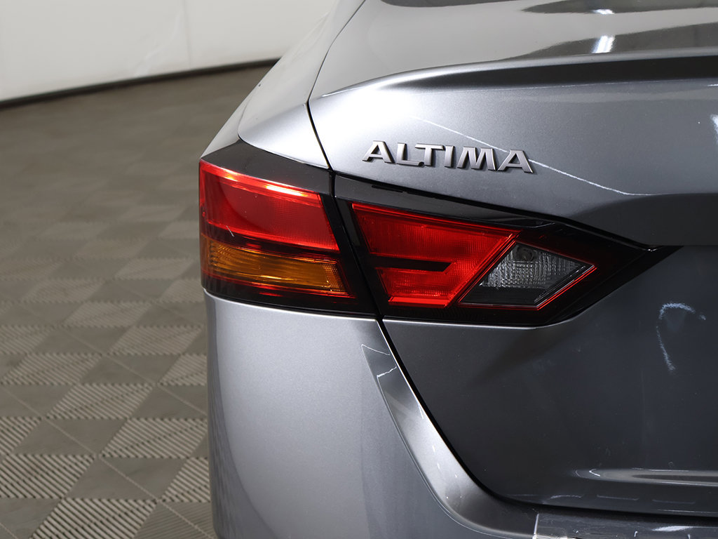 Used 2023 Nissan Altima 2.5 SV AWD/4WD image 12