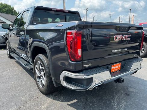 Used 2023 GMC Sierra 1500 SLT w/ SLT Premium Plus Package AWD/4WD image 11