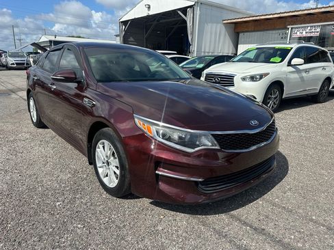 Used 2017 Kia Optima LX w/ Convenience Package FWD image 1