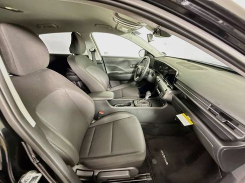 Certified 2025 Hyundai Kona SEL AWD/4WD image 28