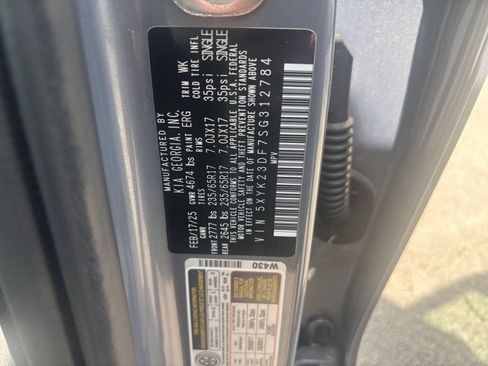 Used 2025 Kia Sportage LX FWD image 27