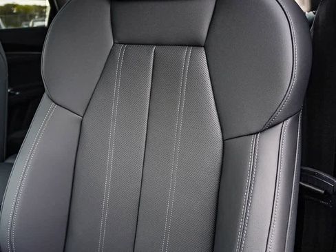 New 2025 Audi Q5 Premium Plus image 28