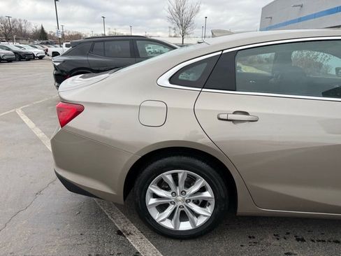 Used 2023 Chevrolet Malibu LT image 4