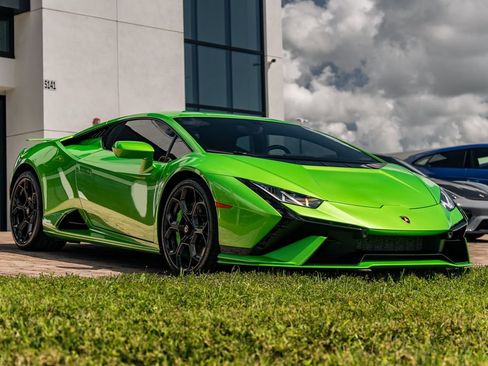 Used 2024 Lamborghini Huracan Tecnica RWD image 7
