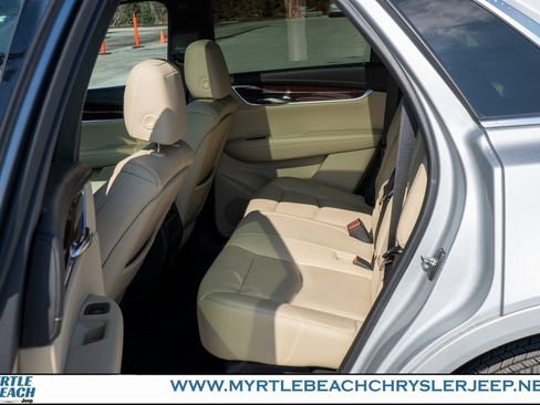 Used 2017 Cadillac XT5 Luxury w/ Driver Awareness Package image 13