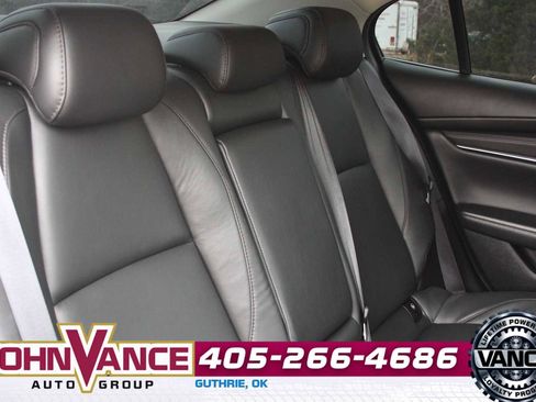 Used 2024 MAZDA MAZDA3 s image 17