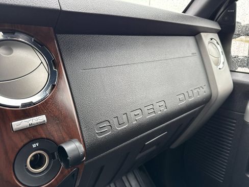 Used 2013 Ford F450 Lariat w/ FX4 4X4 Off-Road Pkg image 17