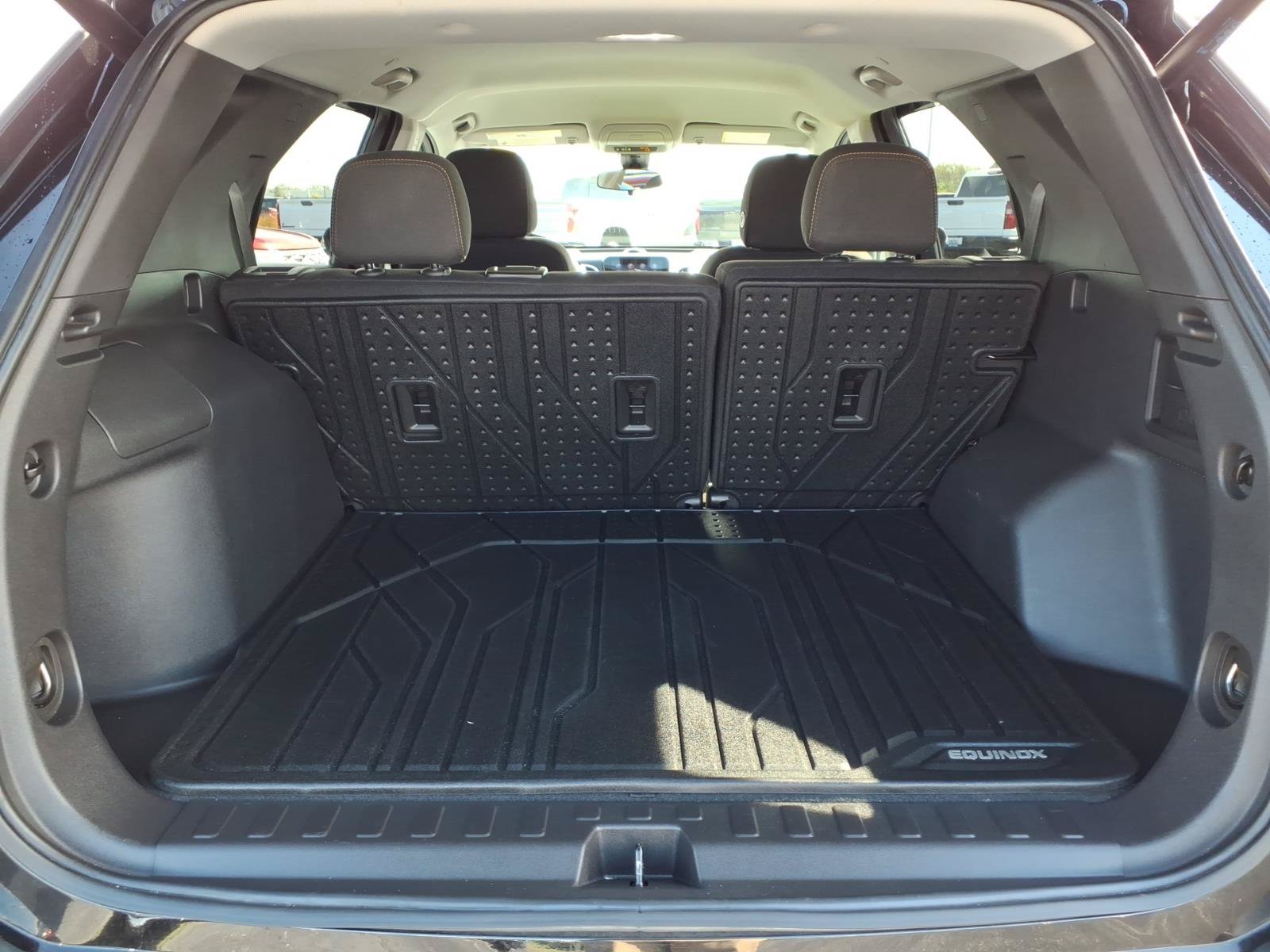 Used 2024 Chevrolet Equinox LT FWD image 27