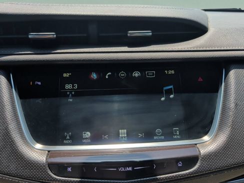 Used 2017 Cadillac XT5 Luxury w/ Driver Awareness Package FWD image 32