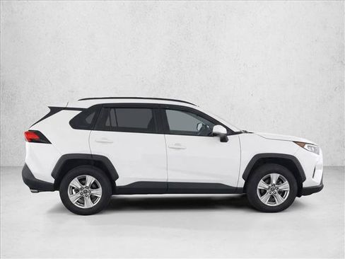 Certified 2020 Toyota RAV4 XLE w/ Convenience Package FWD image 8