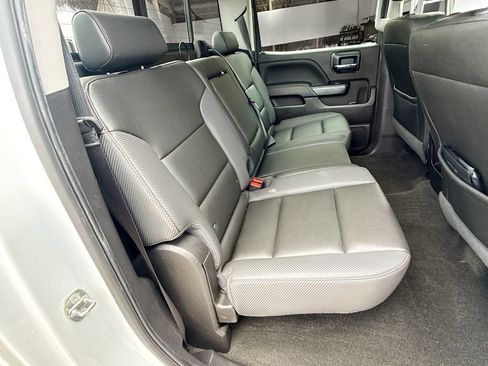 Used 2018 GMC Sierra 1500 SLT w/ All-Terrain Package AWD/4WD image 30