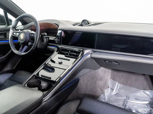Used 2025 Porsche Panamera 4 image 51