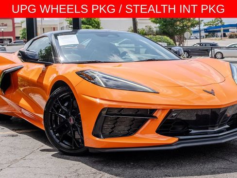 Used 2024 Chevrolet Corvette Stingray Premium Conv w/ Z51 Performance Package RWD image 3