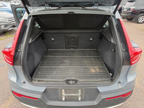 Used 2023 Volvo XC40 B5 Ultimate w/ Climate Package AWD/4WD image 32