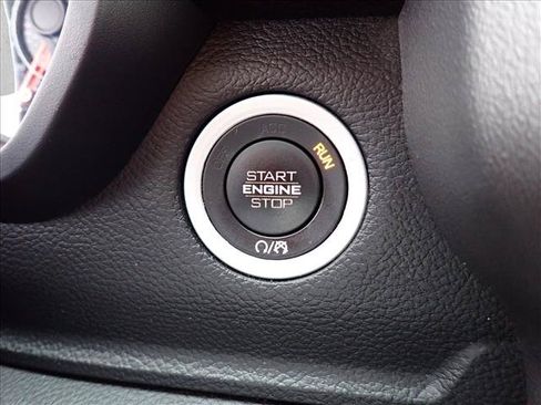 Used 2019 RAM 1500 Big Horn AWD/4WD image 19