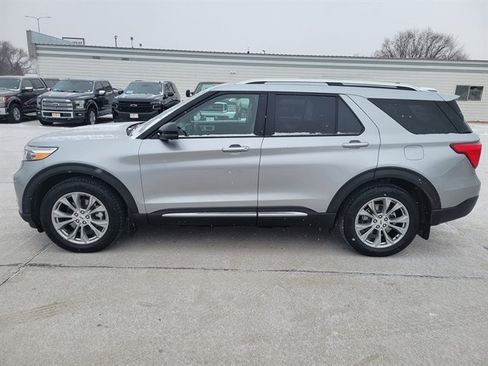 Used 2021 Ford Explorer Limited w/ Equipment Group 301A image 16