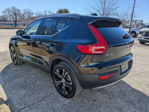 Certified 2022 Volvo XC40 T4 Inscription w/ Advanced Package image 6