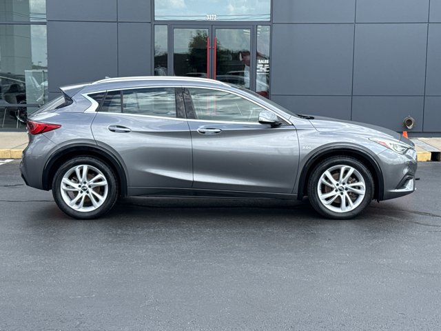 Used 2019 INFINITI QX30 FWD image 2