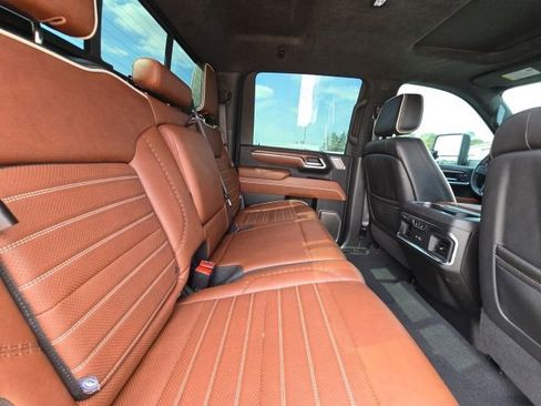 Used 2025 GMC Sierra 2500 Denali Ultimate image 14