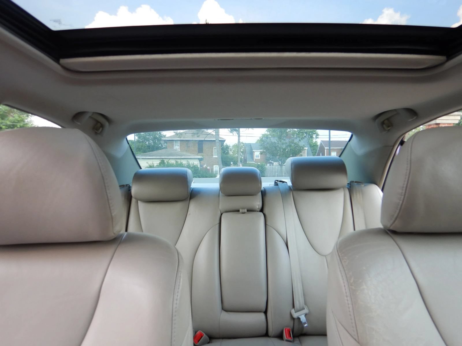 Used 2010 Toyota Camry LE FWD image 22
