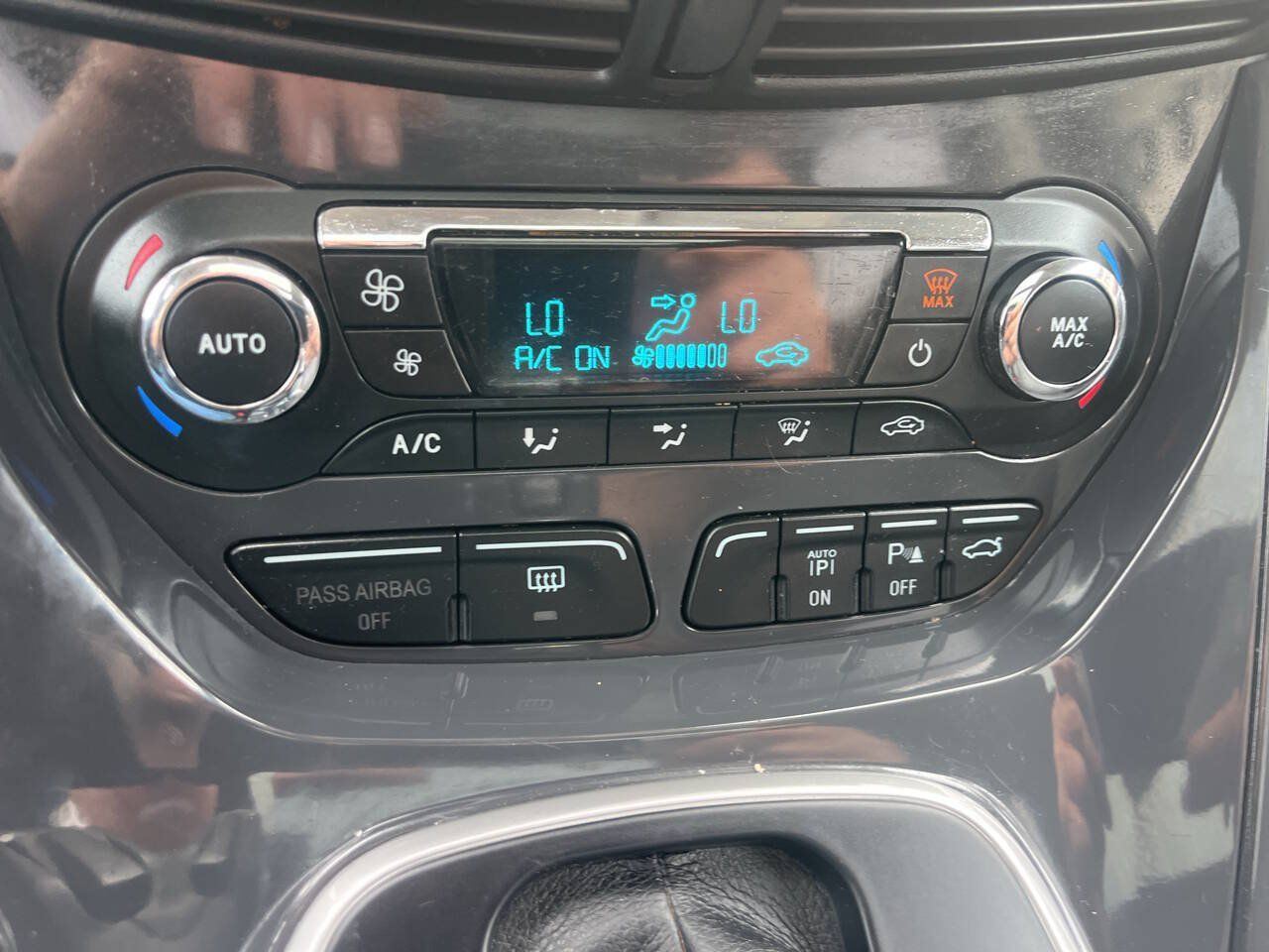 Used 2013 Ford Escape Titanium w/ Parking Technology Pkg AWD/4WD image 20