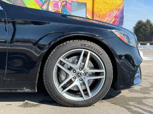 Used 2019 Mercedes-Benz S 560 4MATIC Sedan w/ AMG Line Exterior image 14
