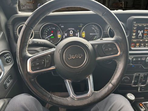 Used 2021 Jeep Wrangler Unlimited Sahara w/ Cold Weather Group image 20