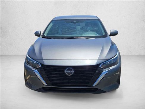 Used 2024 Nissan Sentra SV FWD image 2