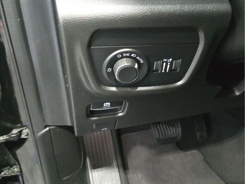 Used 2024 Jeep Grand Cherokee Altitude AWD/4WD image 9