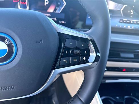 Used 2025 BMW i4 eDrive40 RWD image 15