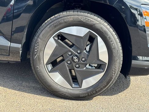 Used 2024 Hyundai Kona SEL FWD image 8