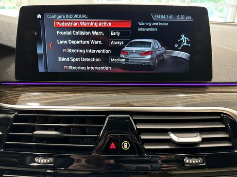 Used 2018 BMW 530i w/ Premium Package image 52