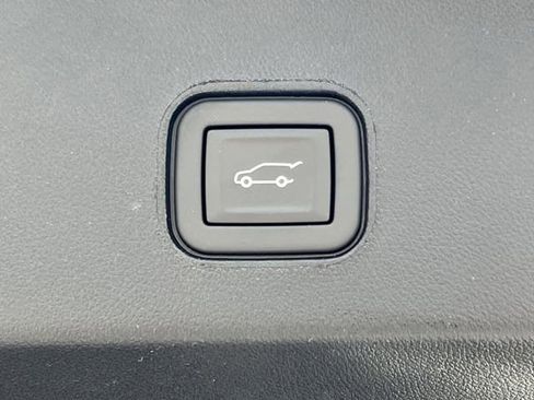 New 2025 Cadillac Lyriq Luxury image 29