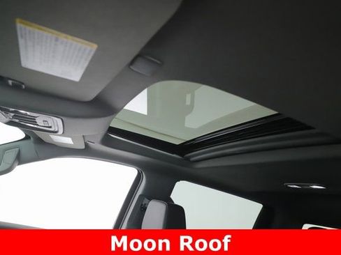 Used 2025 GMC Sierra 1500 SLT w/ SLT Premium Plus Package image 18