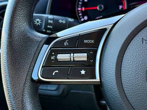 Used 2023 Kia Forte LXS image 27