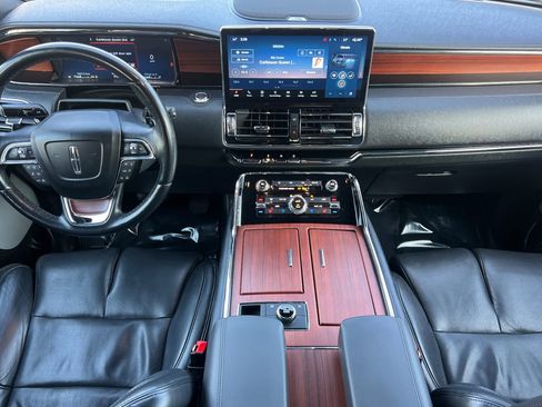 Certified 2023 Lincoln Navigator Reserve image 13
