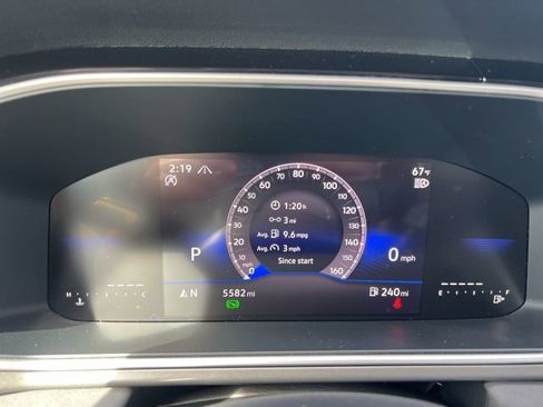 Used 2025 Volkswagen Taos SE image 14