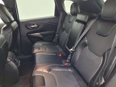 Used 2022 Jeep Cherokee Latitude Lux FWD image 18