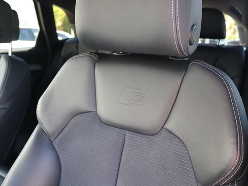Certified 2025 Audi Q5 e Premium Plus w/ Premium Plus Package AWD/4WD image 29