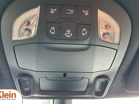 Used 2024 Chrysler Pacifica Pinnacle w/ Trailer Tow Group image 27