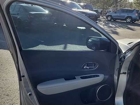 Used 2022 Honda HR-V EX image 15