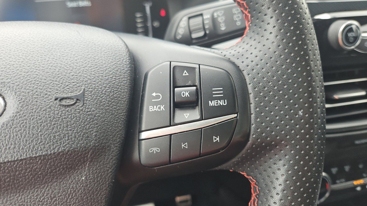 Used 2023 Ford Escape ST-Line FWD image 18