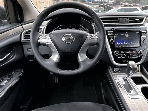 Used 2018 Nissan Murano SV image 5