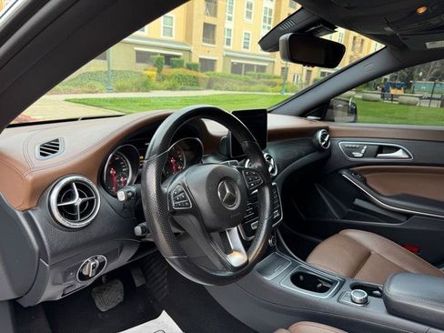 Used 2018 Mercedes-Benz CLA 250 image 35